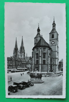 AK Regensburg / 1941 / Neupfarrplatz / Kirche Geschäfte / Autos Oldtimer